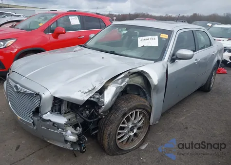 2008 Chrysler 300 Touring z USA, uszkodzony, nr VIN 2C3LA53G78H187250